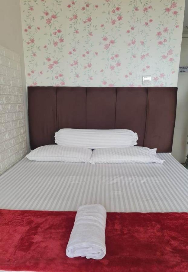 Springlake Summarecon Bekasi-by Bu Johan *